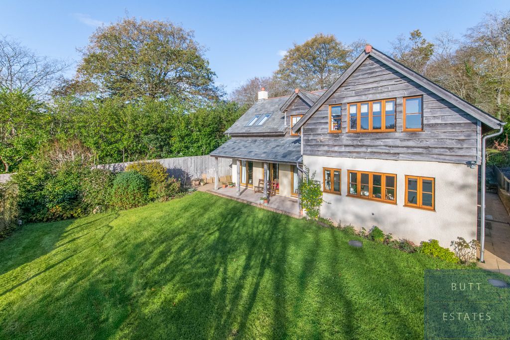 Property photo 1 of 25