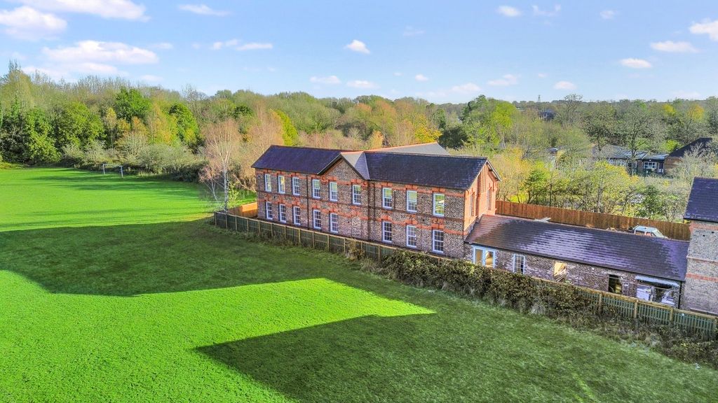 Property photo 1 of 26