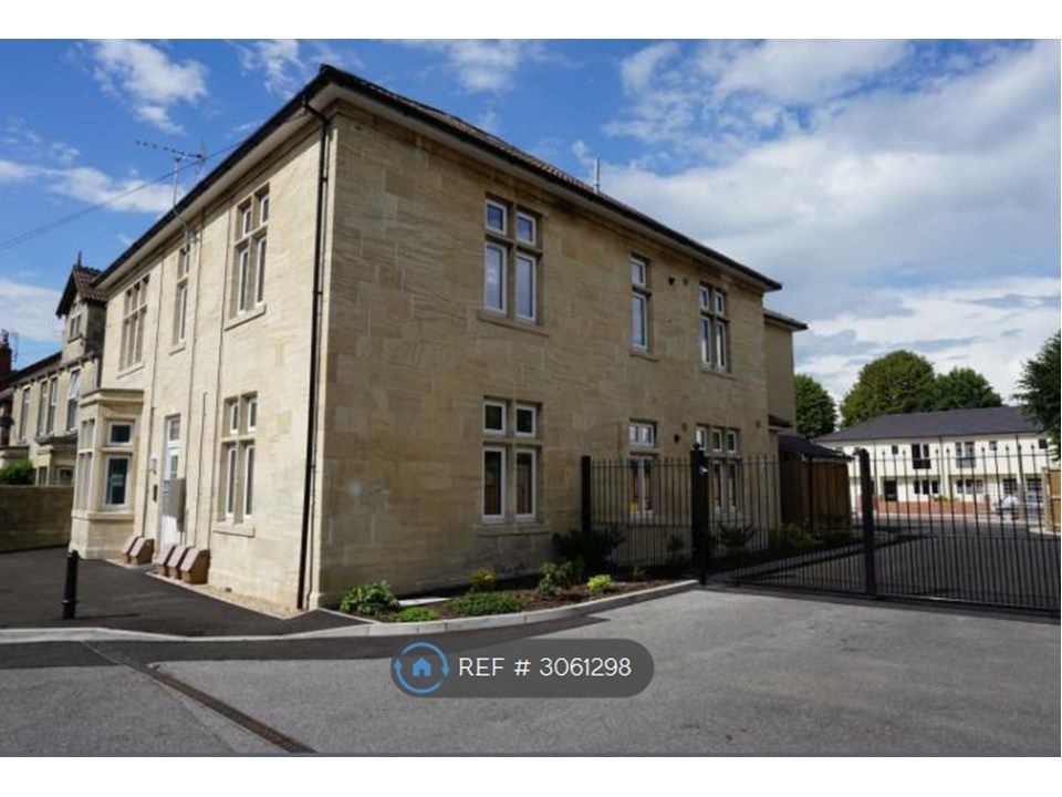 Property photo 1 of 7 Refurbished 1st Floor Flat