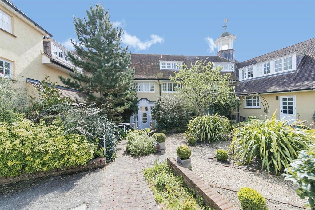 Property photo 3 of 13