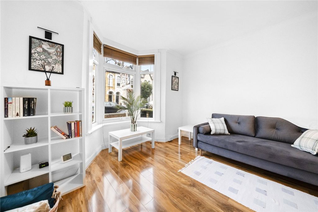 Property photo 3 of 16 Picture No. 05