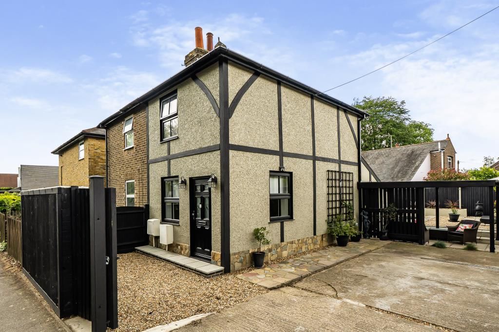 Property photo 1 of 24 External View