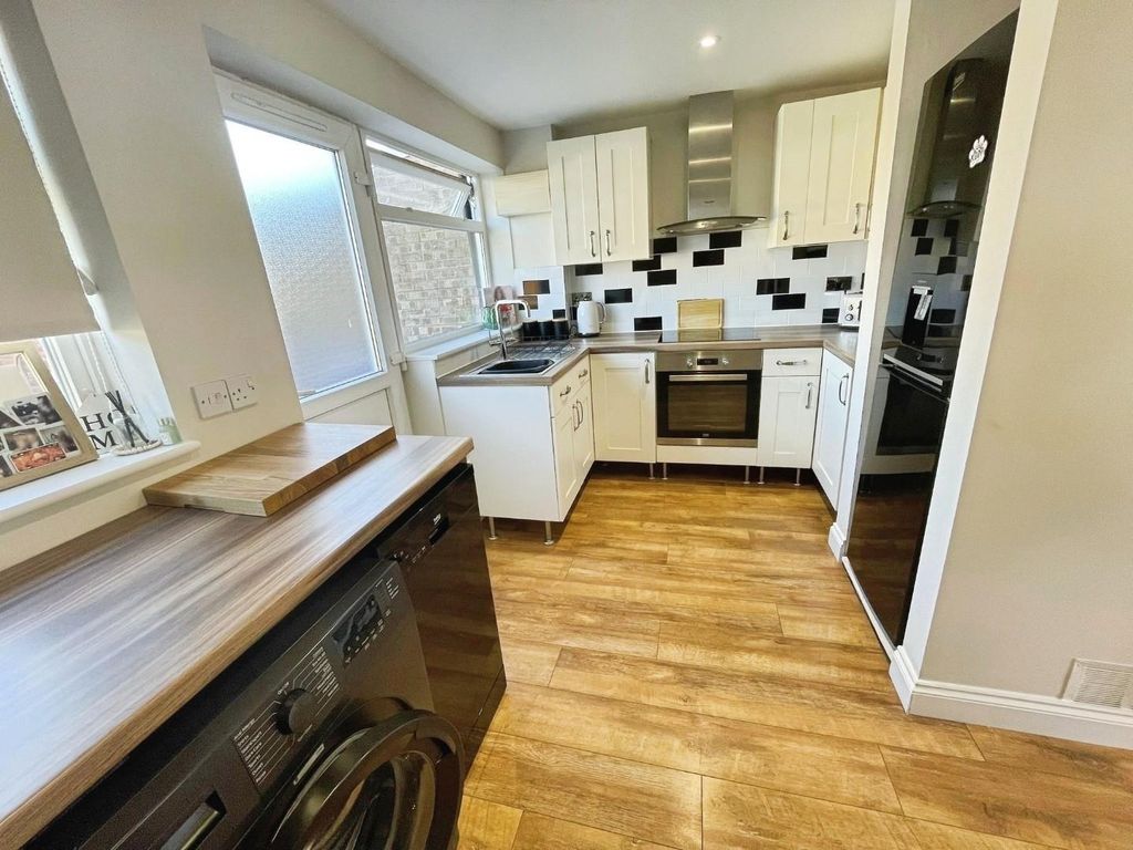 Property photo 3 of 15 19B625cd-F5712B05-B11c-45d5-ba8d-7E6d93Caeeb4.Jpeg