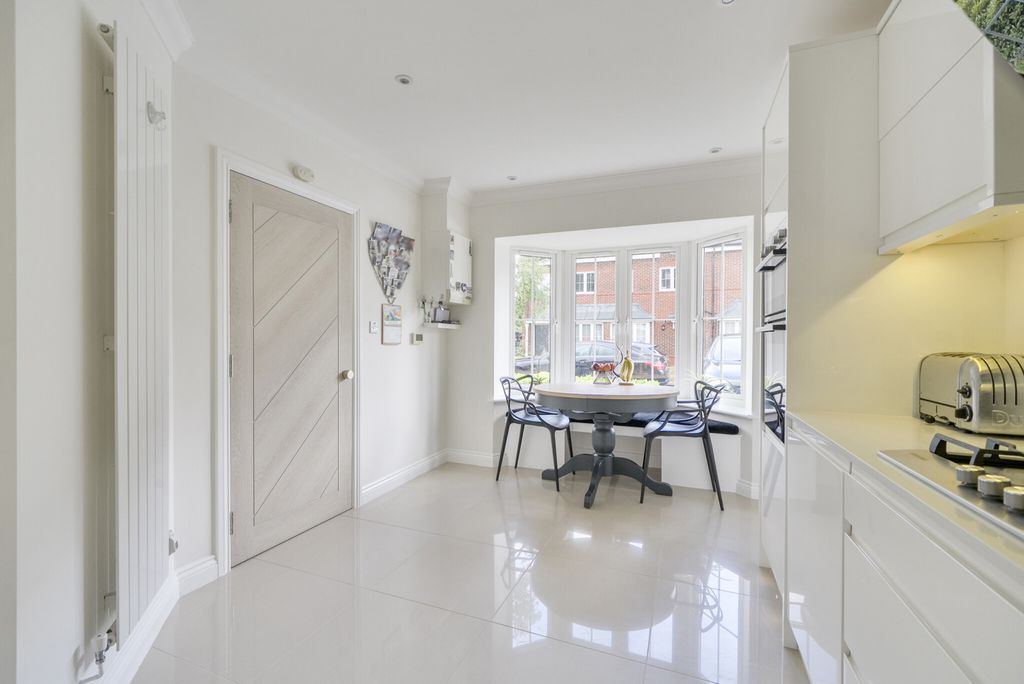 Property photo 2 of 23 1467632-14-6A1F00...