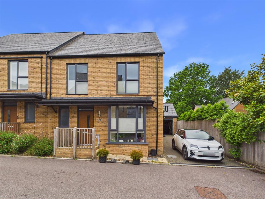 Property photo 1 of 23 Cam01563G0-Pr0266-Still030.Jpg