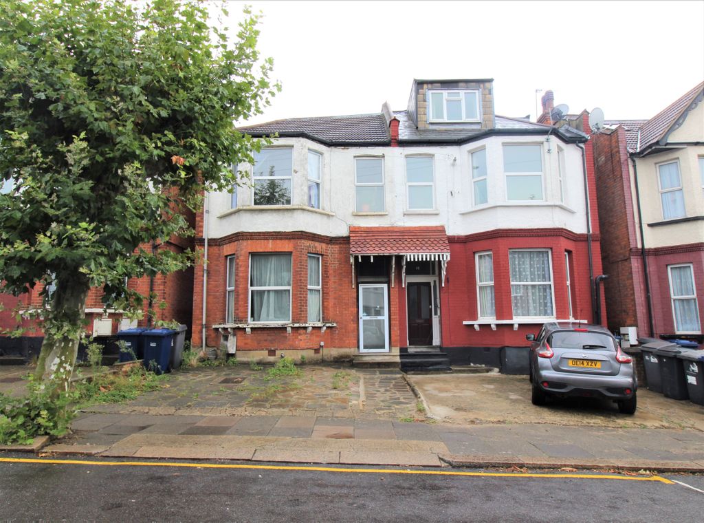Property photo 1 of 8
