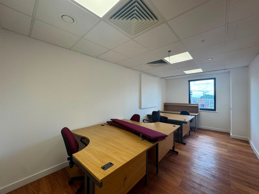 Property photo 2 of 8 342F1Dd8-B31c-4B6c-A229-3A03d50A15F6
