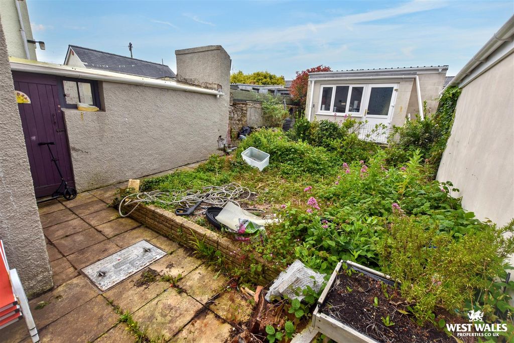 Property photo 3 of 14 10 (3).Jpg