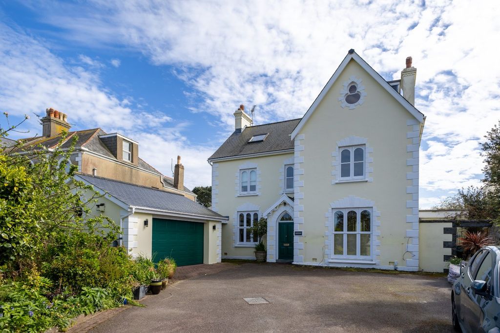Property photo 1 of 41 Picture No. 56