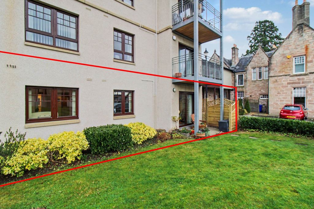 Property photo 2 of 23