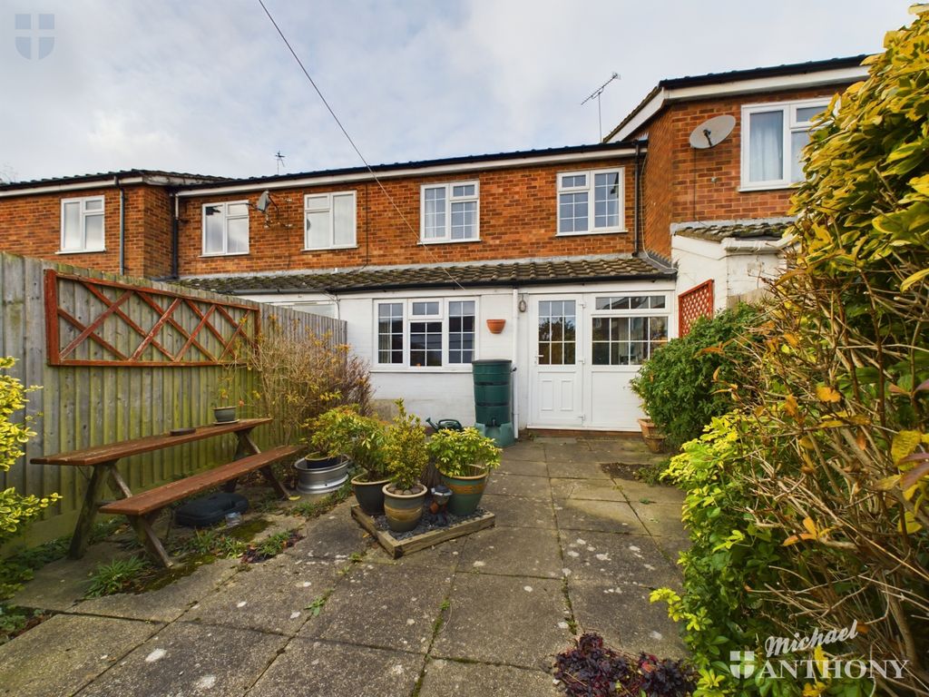 Property photo 3 of 15 Cam03218G0-Pr0454-Still014