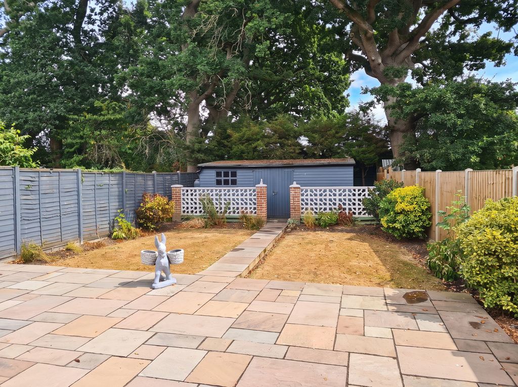 Property photo 2 of 37