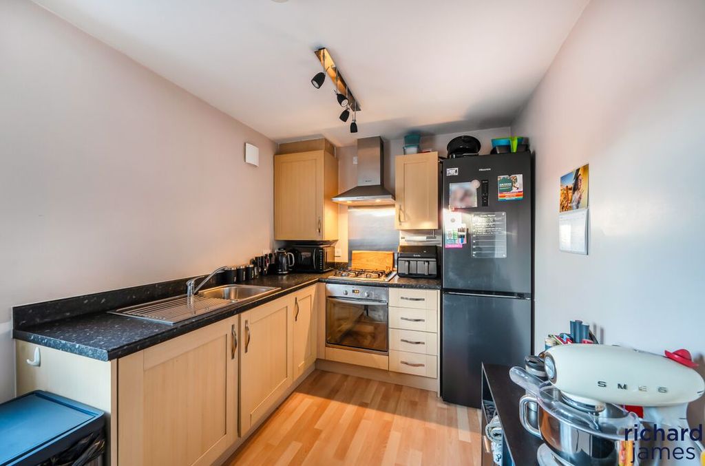 Property photo 3 of 12 530032491041459Bbfd71Bc230110890