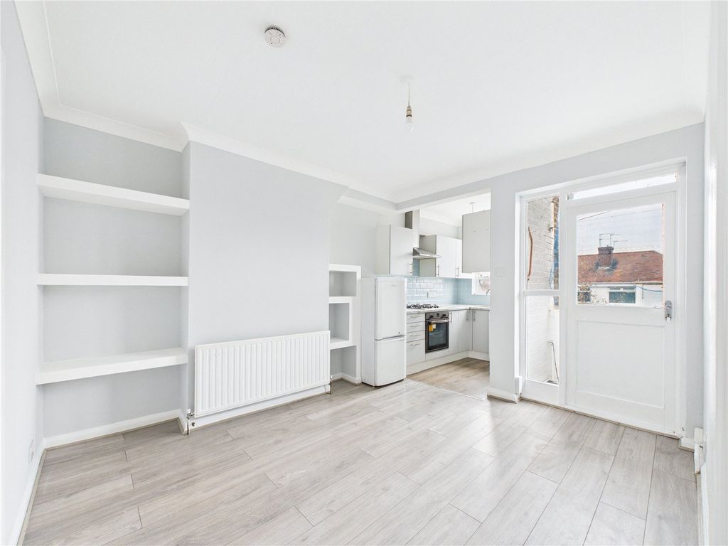 Property photo 1 of 10 Picture No. 09