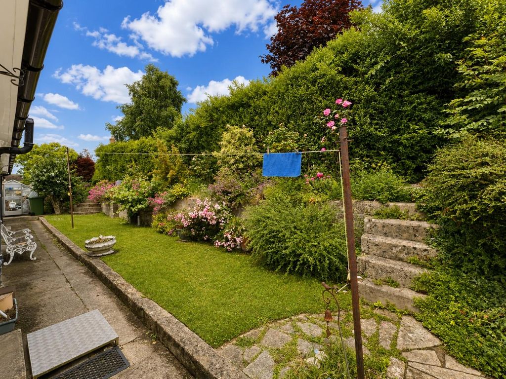 Property photo 2 of 16 8 Orchard Leaze - Garden3.Jpeg