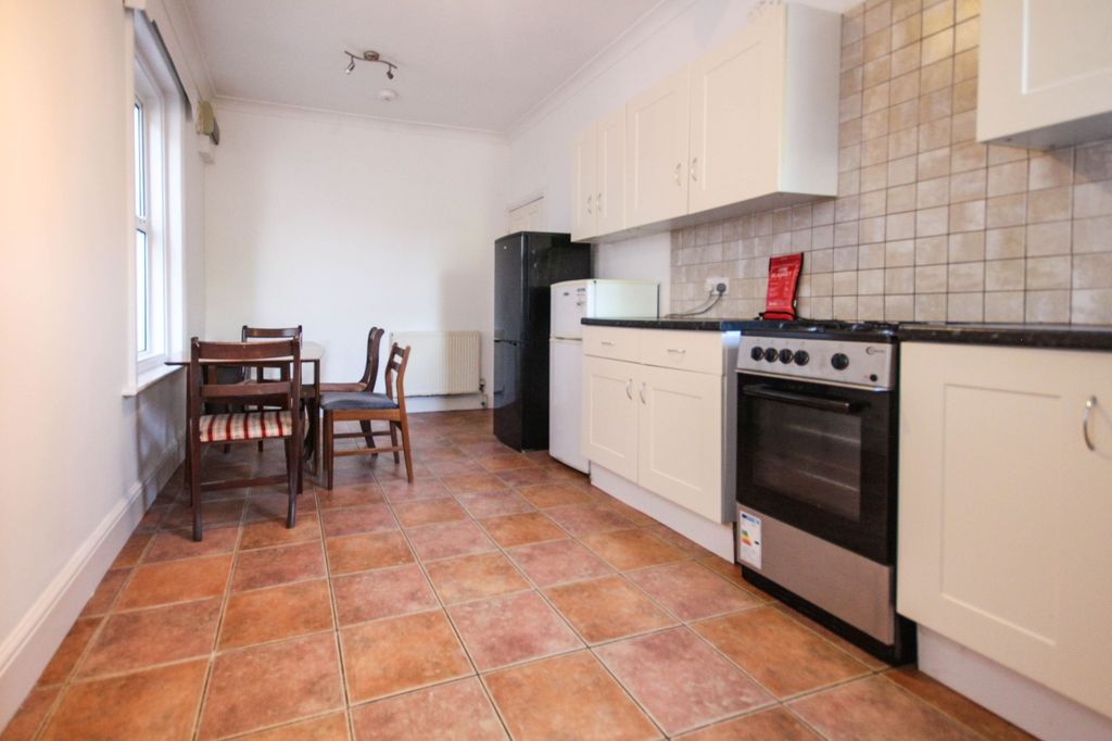 Property photo 1 of 13 Photo 16