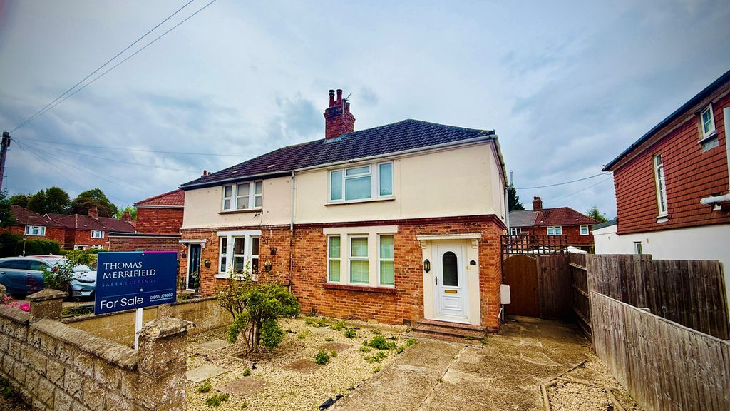 Property photo 1 of 12