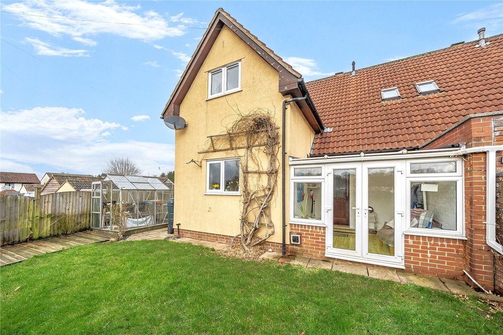 Property photo 2 of 24 Picture No. 05