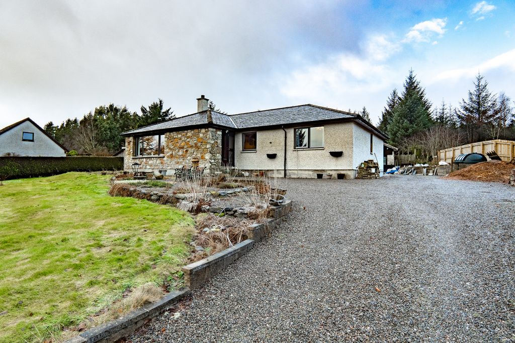 Property photo 1 of 40