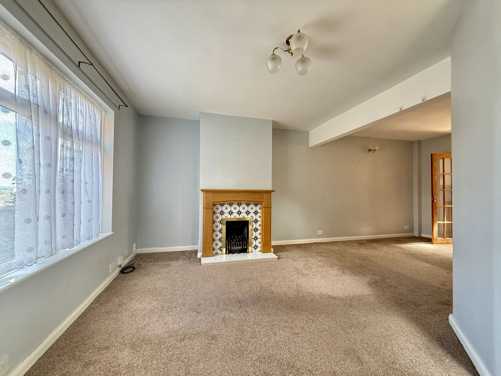 Property photo 3 of 25 Photo 13