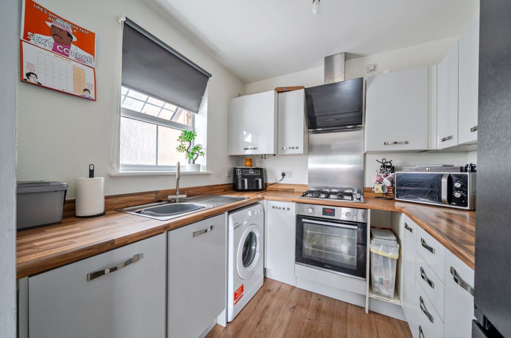 Property photo 2 of 10 1512318-3-6A8Eaac94711F