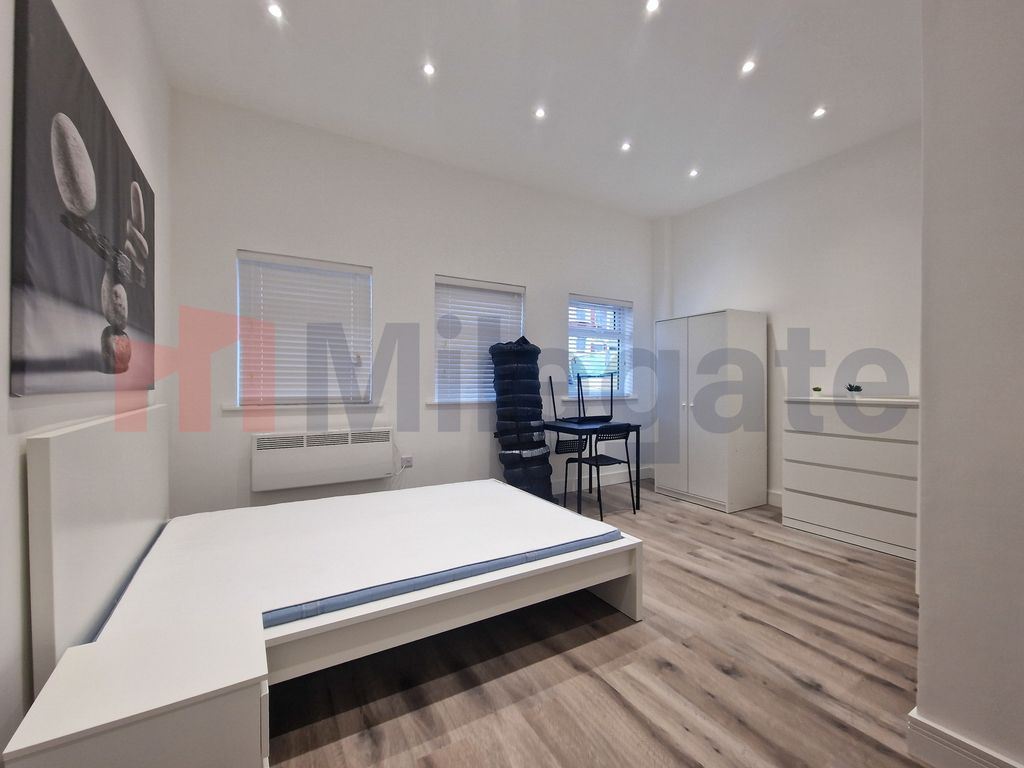 Property photo 1 of 7 Photo 2