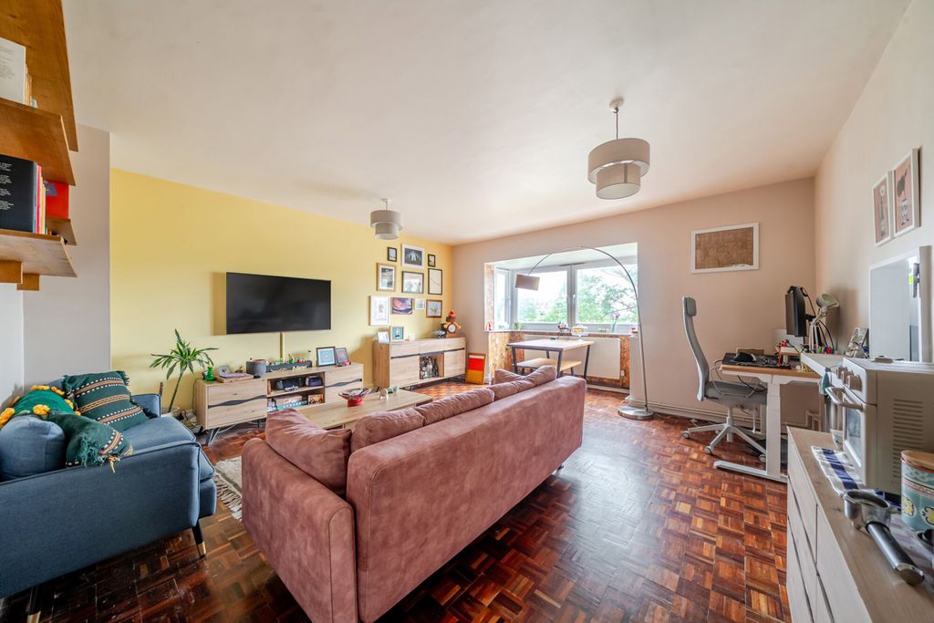 Property photo 2 of 15 1455240-5-6A019Ad...