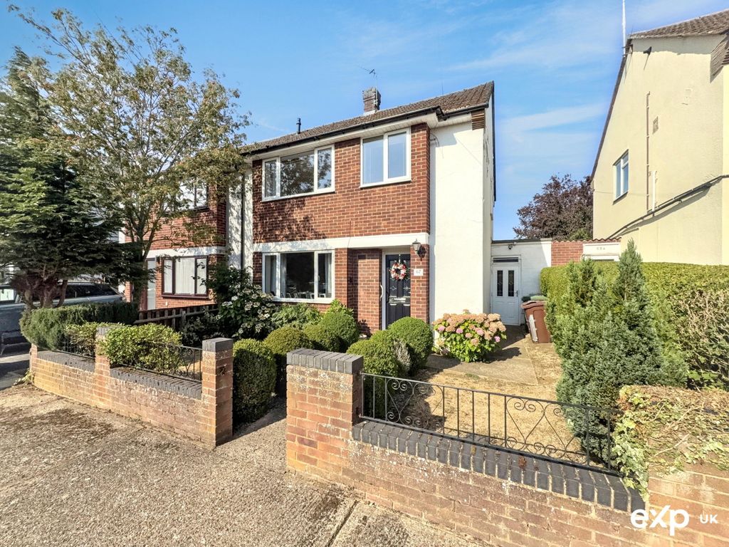 Property photo 1 of 18