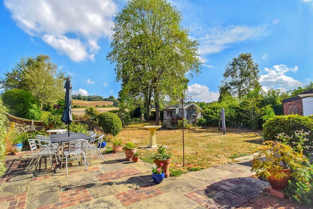 Property photo 2 of 37