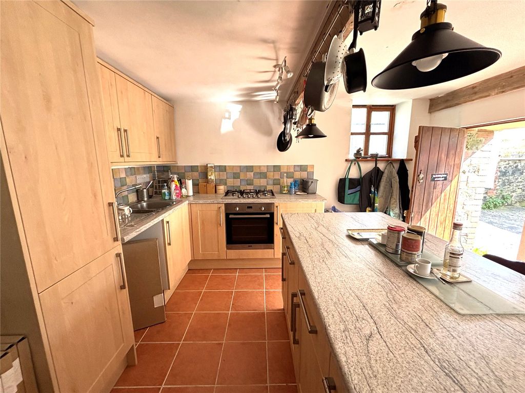 Property photo 3 of 22 Picture No. 03