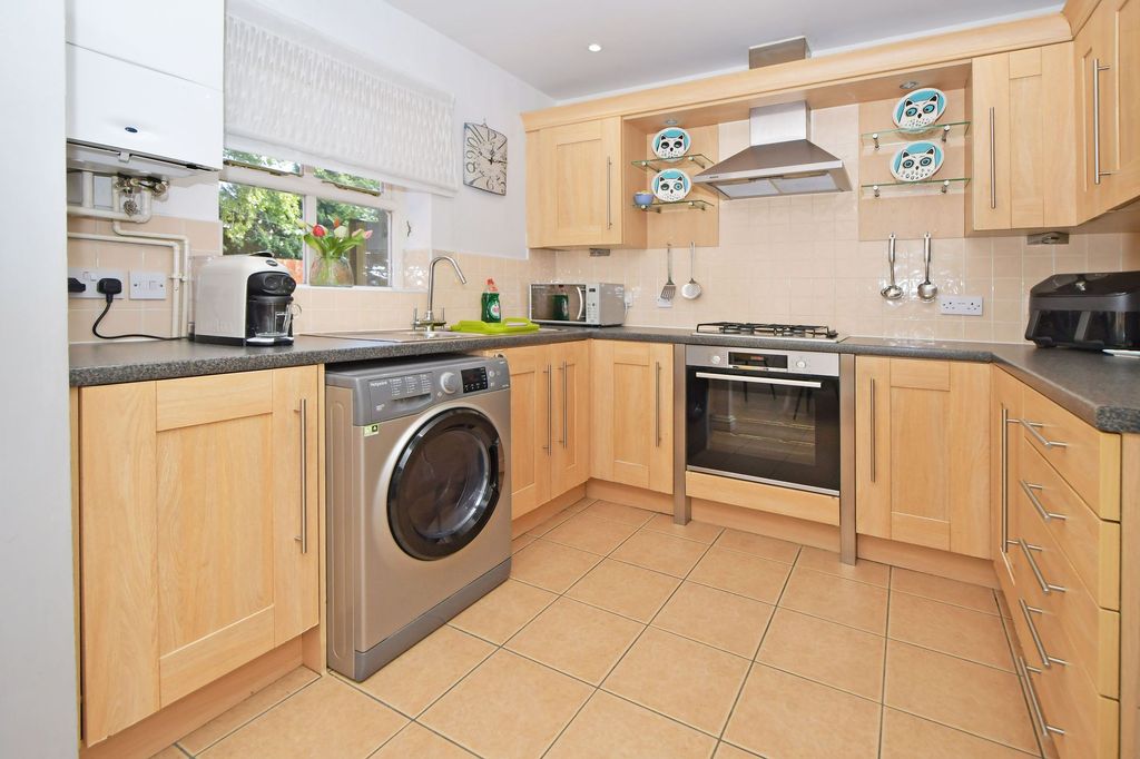 Property photo 2 of 19