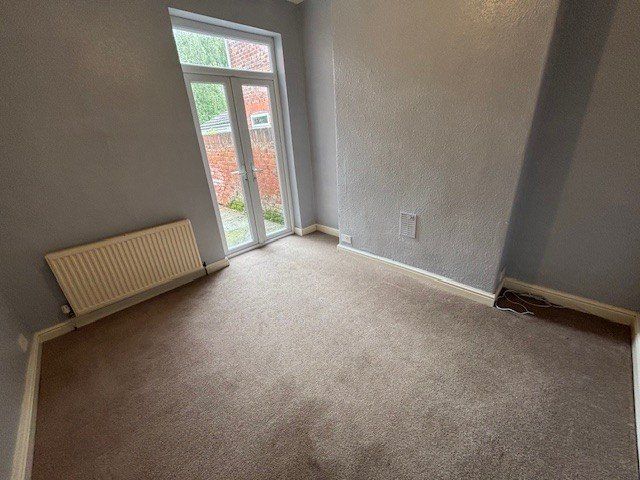 Property photo 3 of 9 Picture No. 12