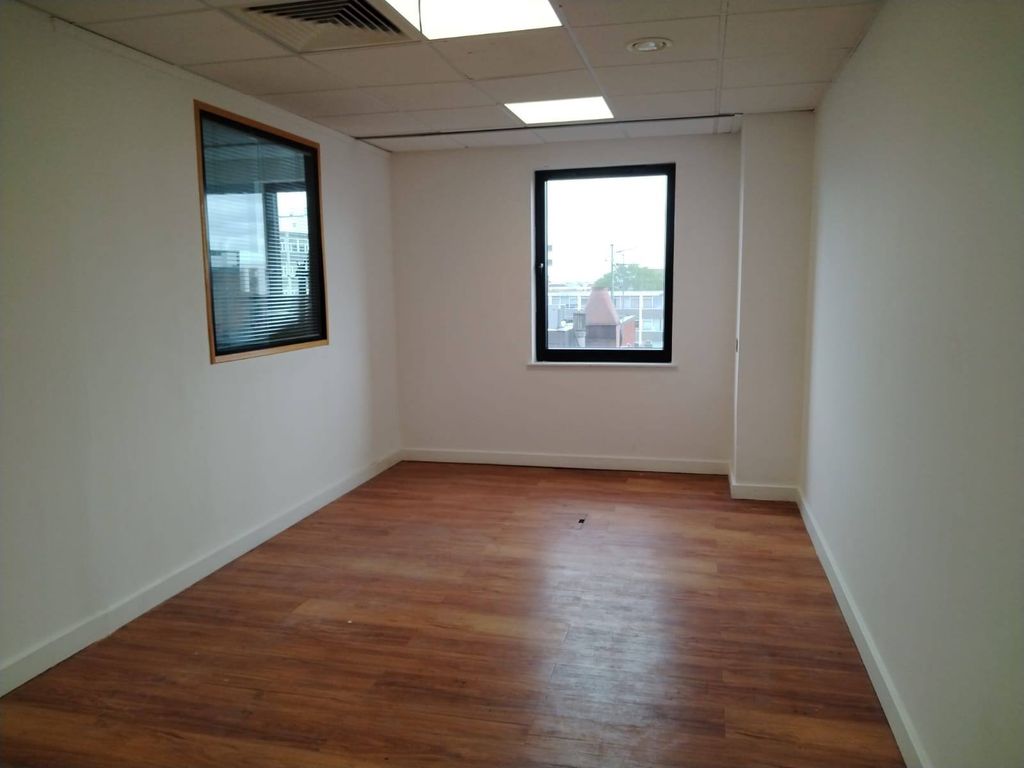 Property photo 2 of 5 Gallery