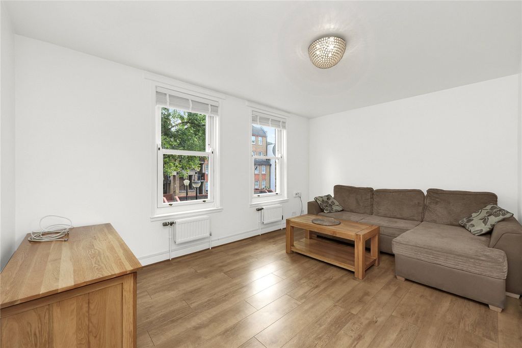 Property photo 2 of 13 Picture No. 14
