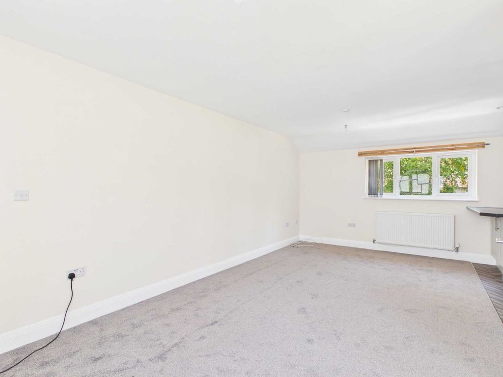 Property photo 3 of 8 Picture No. 05