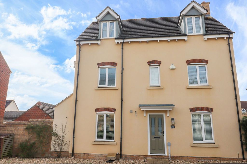 Property photo 1 of 17