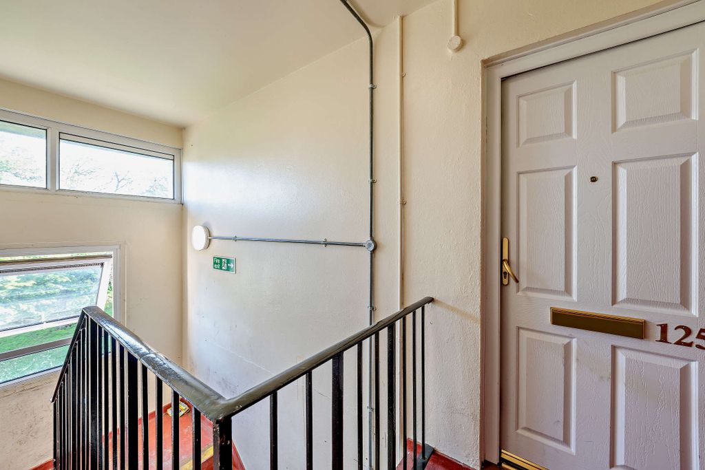 Property photo 2 of 17 Photo 1