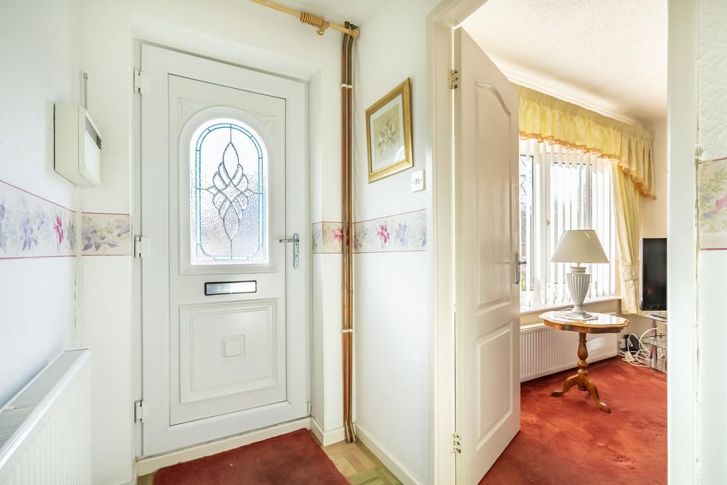 Property photo 2 of 13 Hallway