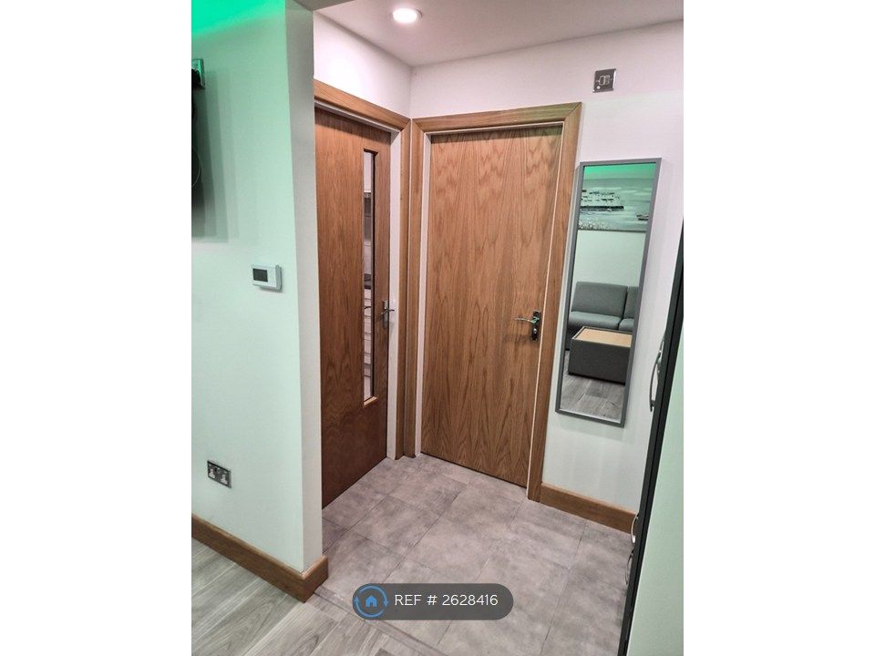 Property photo 3 of 15 Bathroom & Kitchen Lobby