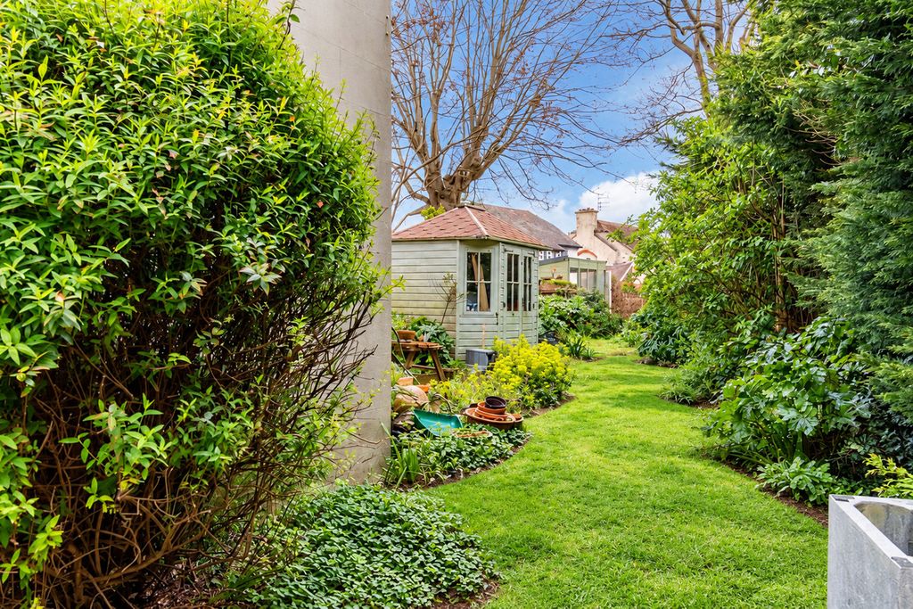 Property photo 2 of 22