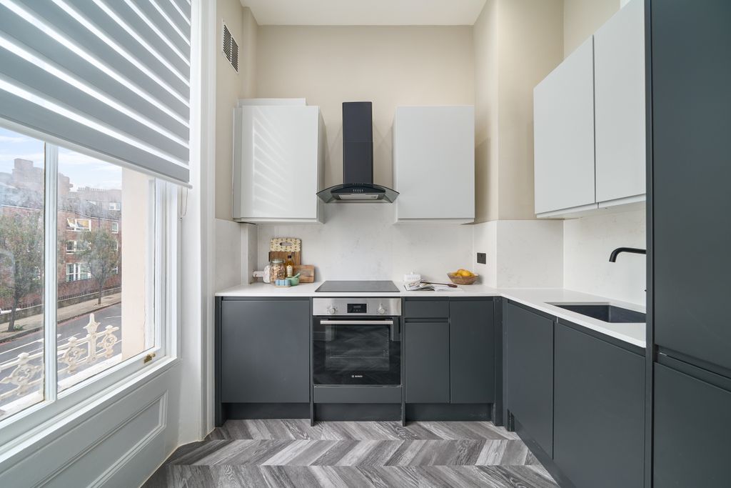 Property photo 2 of 5 1B Tadema Road, Sw10, Martin & Co, Web (6)