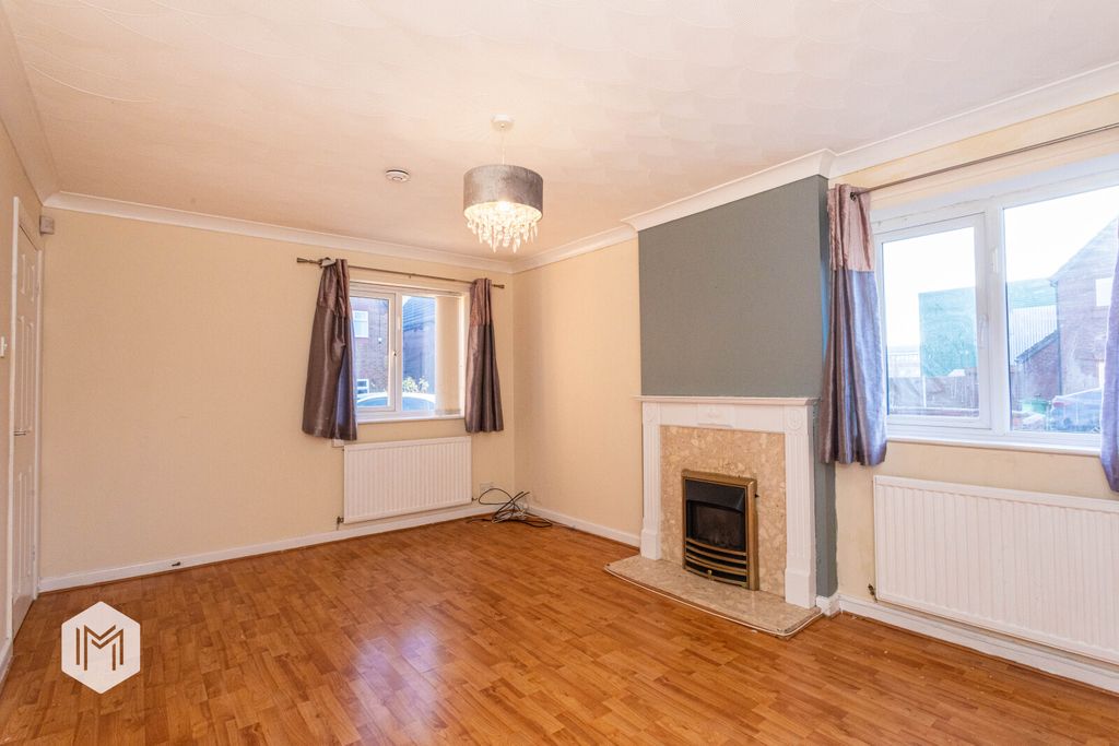 Property photo 2 of 22 Picture No. 33