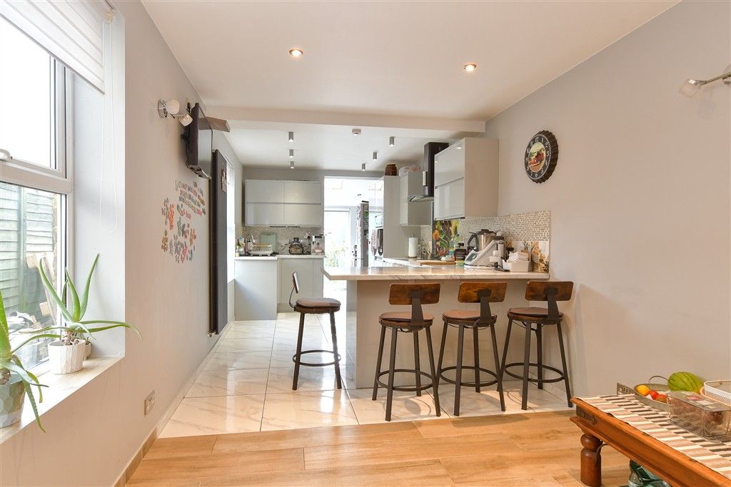 Property photo 3 of 12 Kitchen/ Breakfast Room