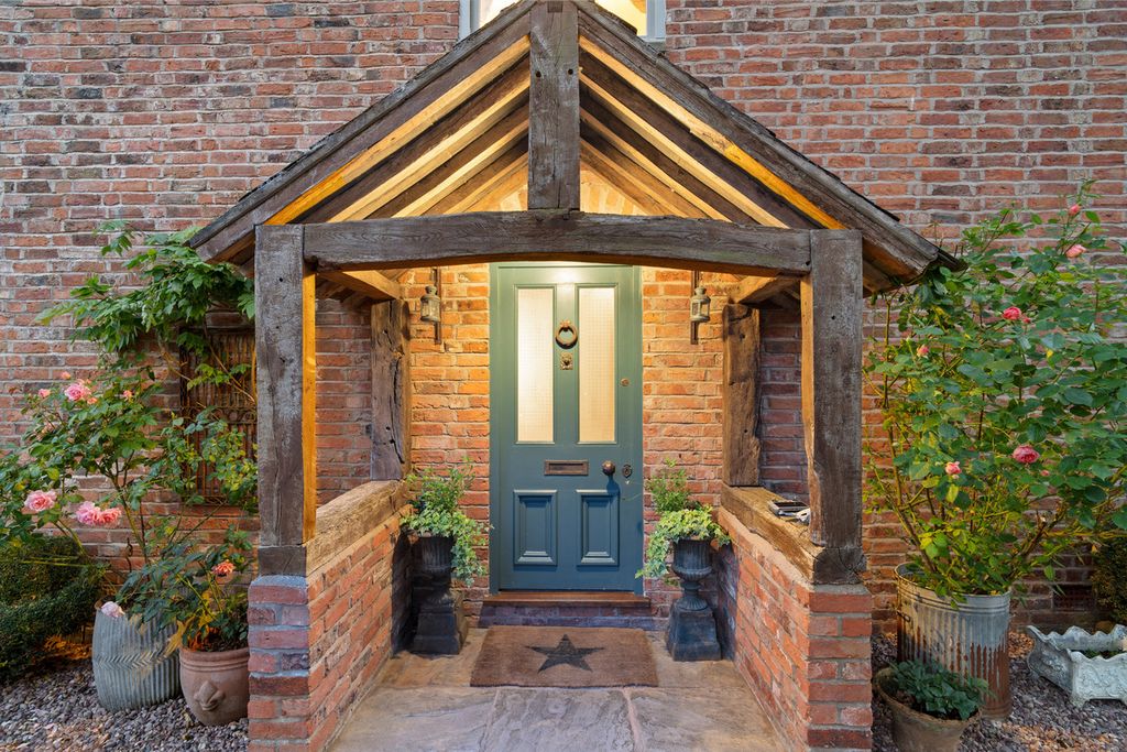 Property photo 3 of 48