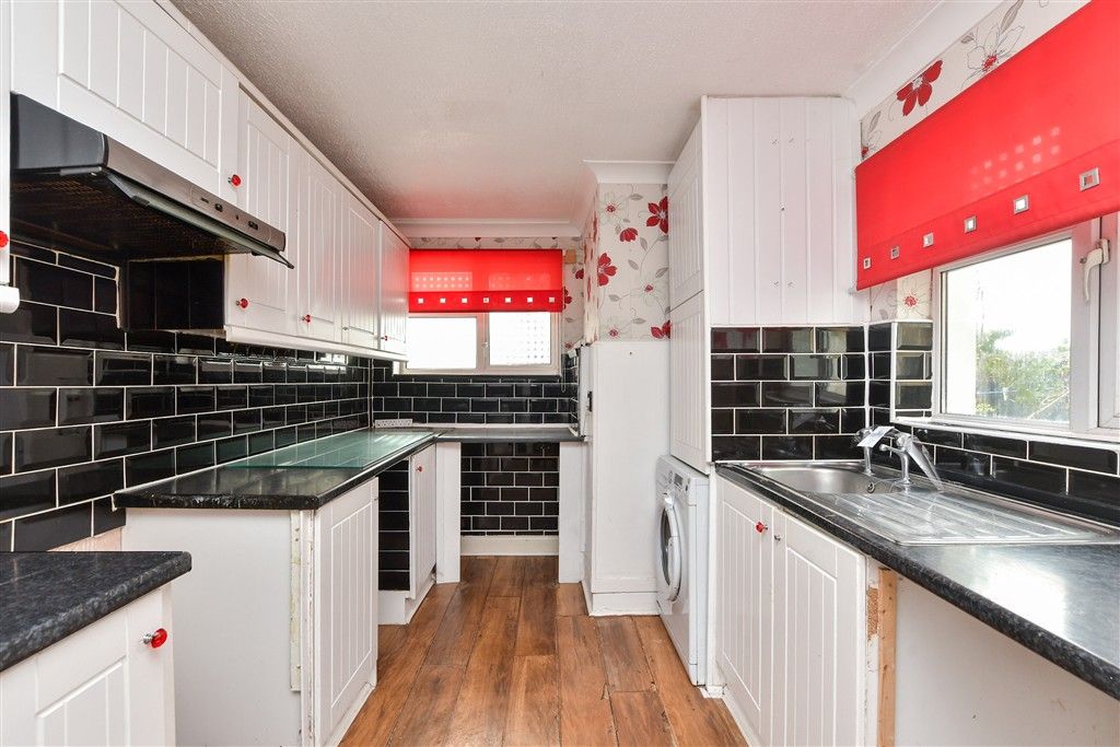 Property photo 2 of 12 Kitchen