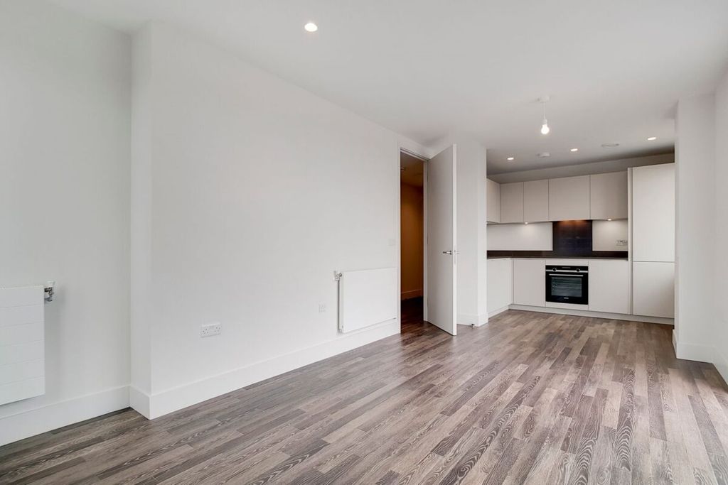 Property photo 3 of 12 2_Kitchen_Recepti...