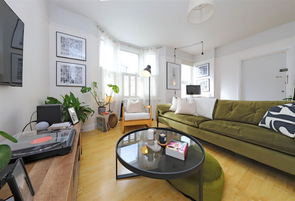 Property photo 2 of 14 Nicholas James Montgomery Living 3.Jpg
