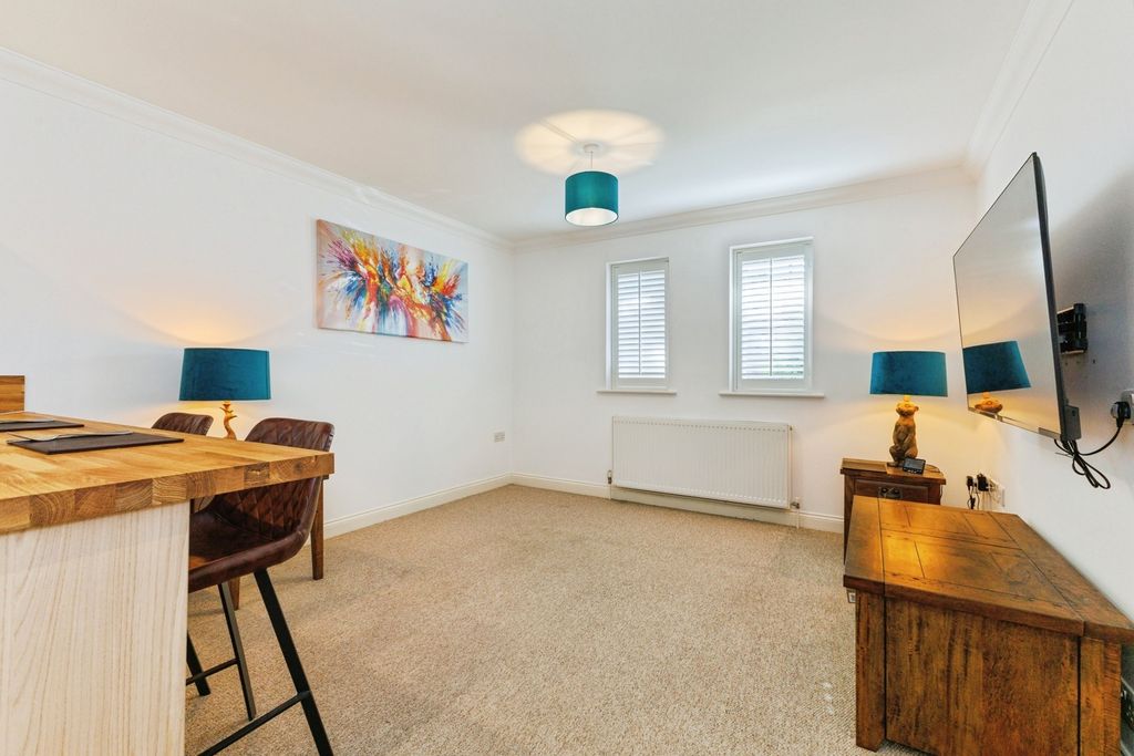 Property photo 3 of 20 Pbox-Img.Jpg