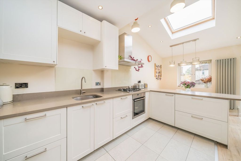 Property photo 3 of 7