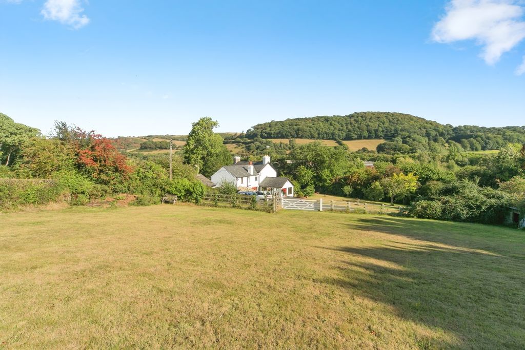 Property photo 1 of 21 Bryn Morfa